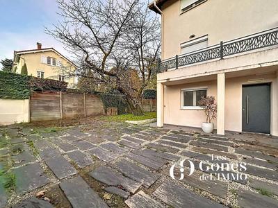 Maison - 123 m² - 5 pièces