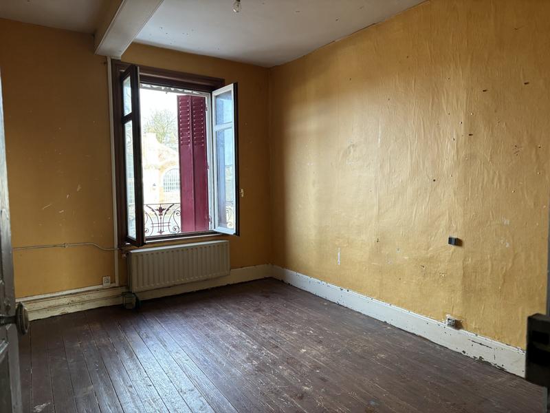 Maison - 200 m² - 10 pièces