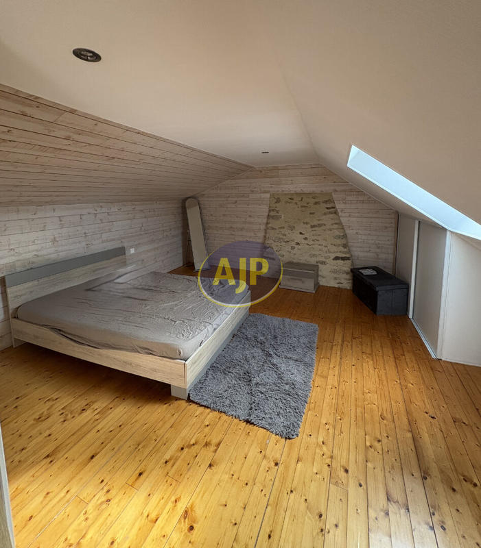 Maison - 134 m² - 11 pièces