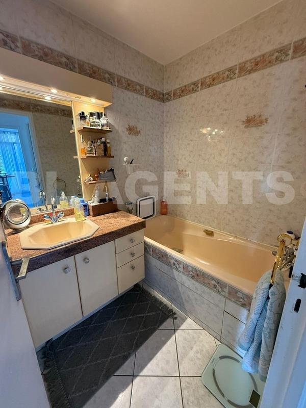 Appartement - 77 m² - 3 pièces