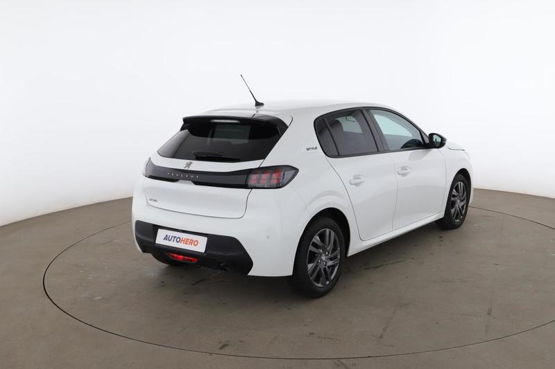 Peugeot 208 1.2 PureTech Style 100 ch