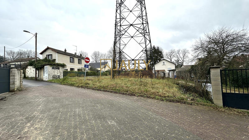 Terrain commercial - 1 264 m²