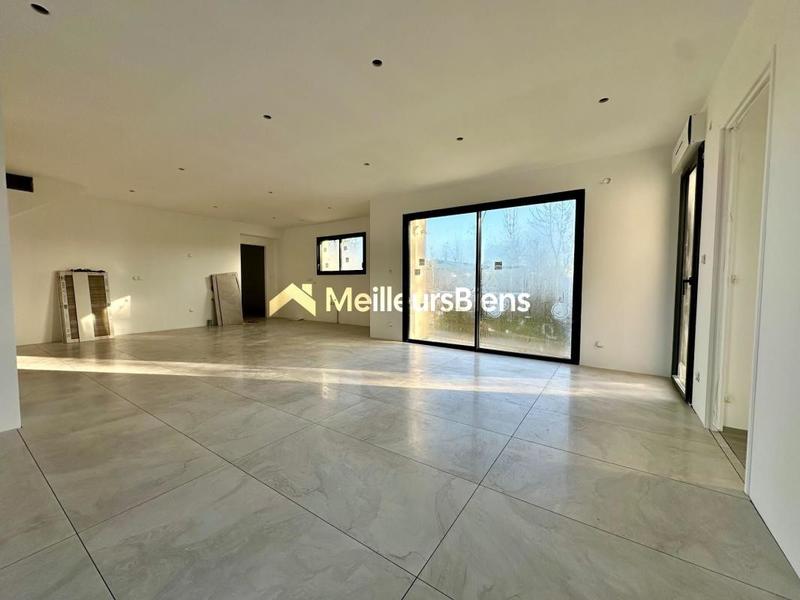 Maison - 123 m² - 6 pièces