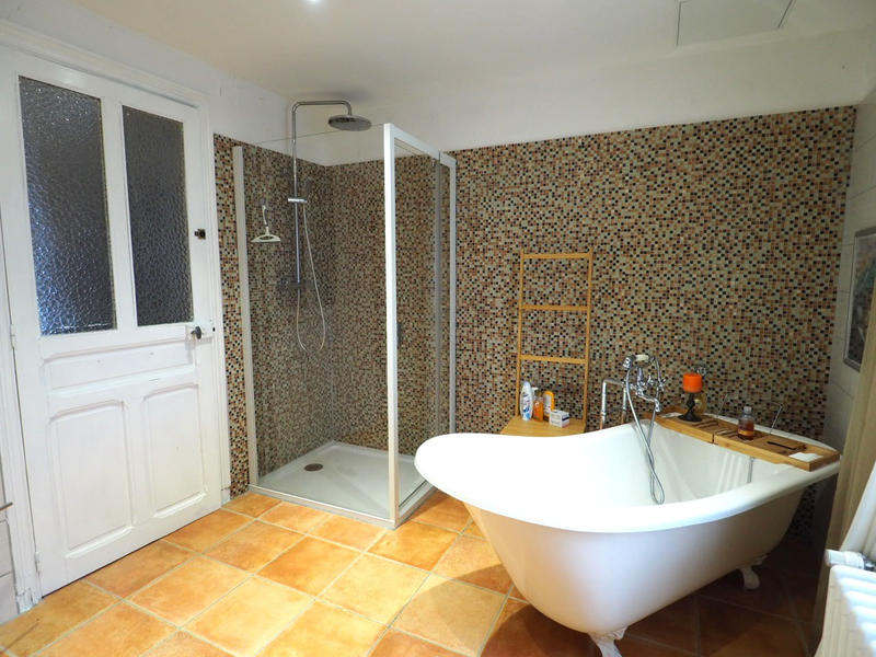 Maison - 400 m² - 14 pièces