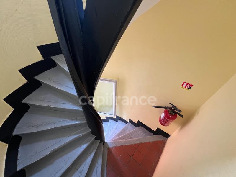 Immeuble - 176 m² - 15 pièces