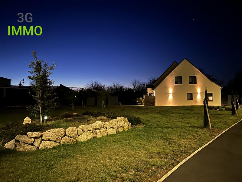 Maison contemporaine - 270 m² - 8 pièces