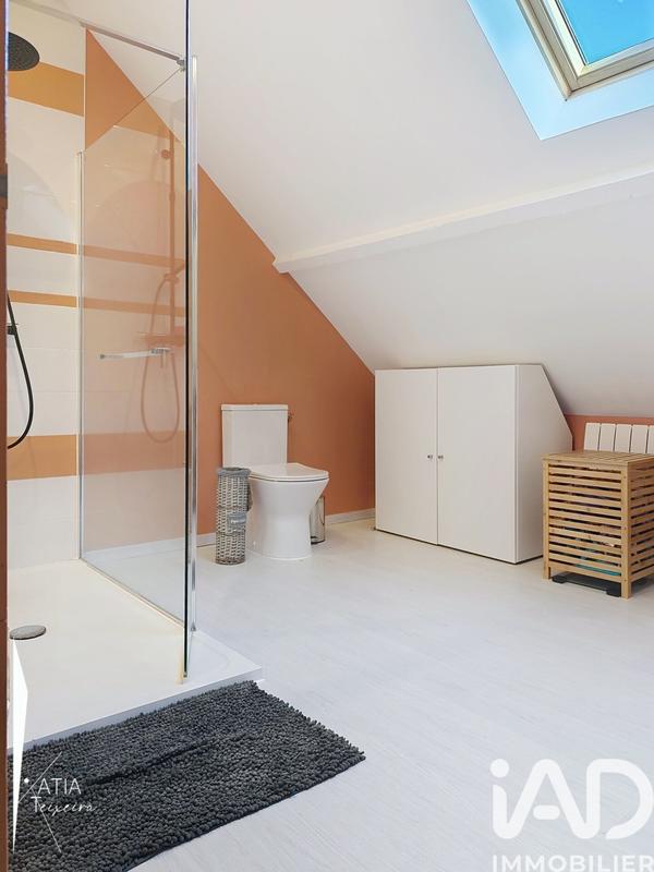 Maison - 214 m² - 10 pièces