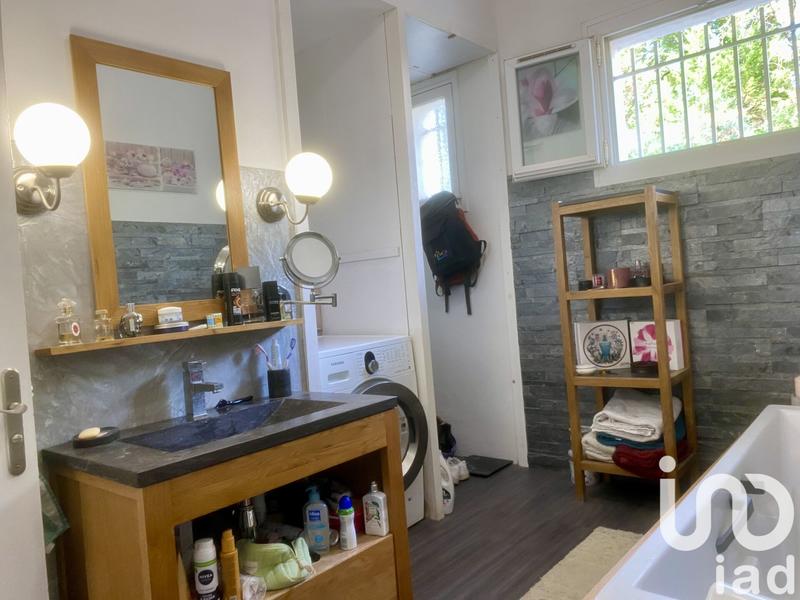 Maison - 600 m² - 3 pièces