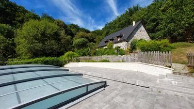 Maison traditionnelle - 238 m² - 10 pièces