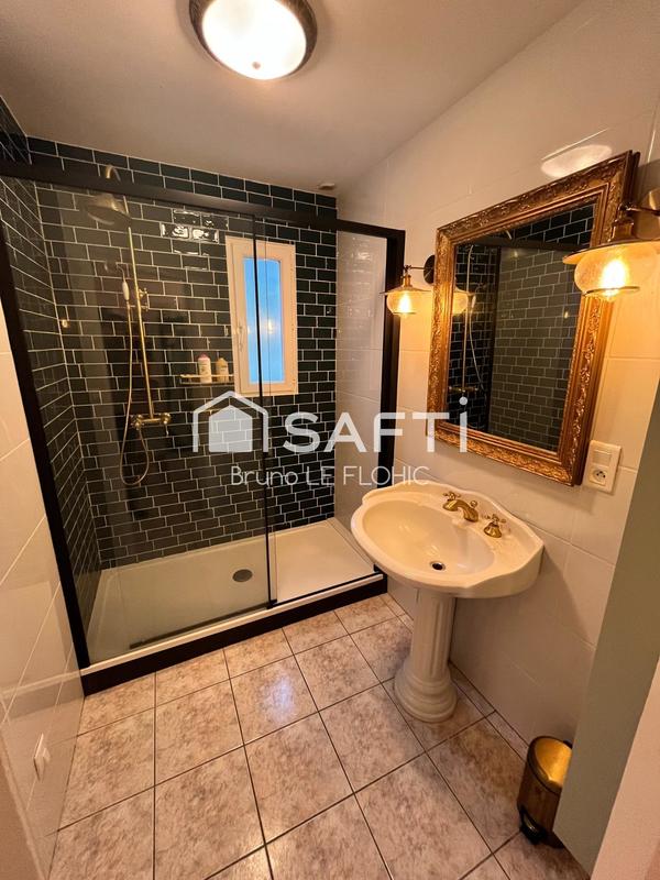 Maison - 177 m² - 6 pièces