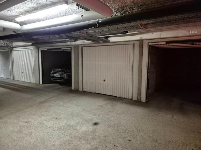 Parking / Garage - 14 m²