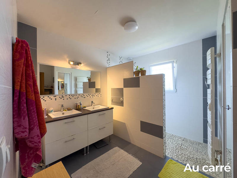 Maison - 148 m² - 7 pièces