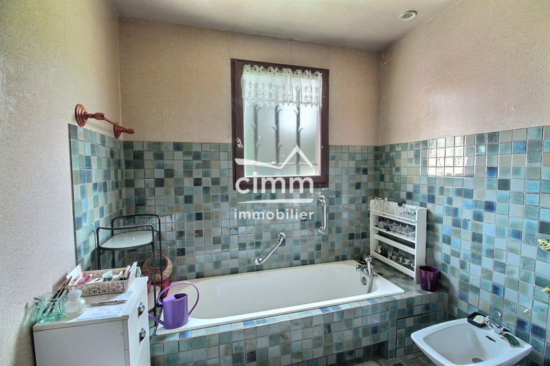 Maison traditionnelle - 134 m² - 5 pièces