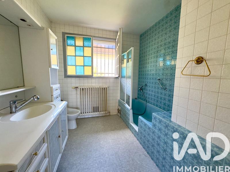 Maison - 184 m² - 5 pièces