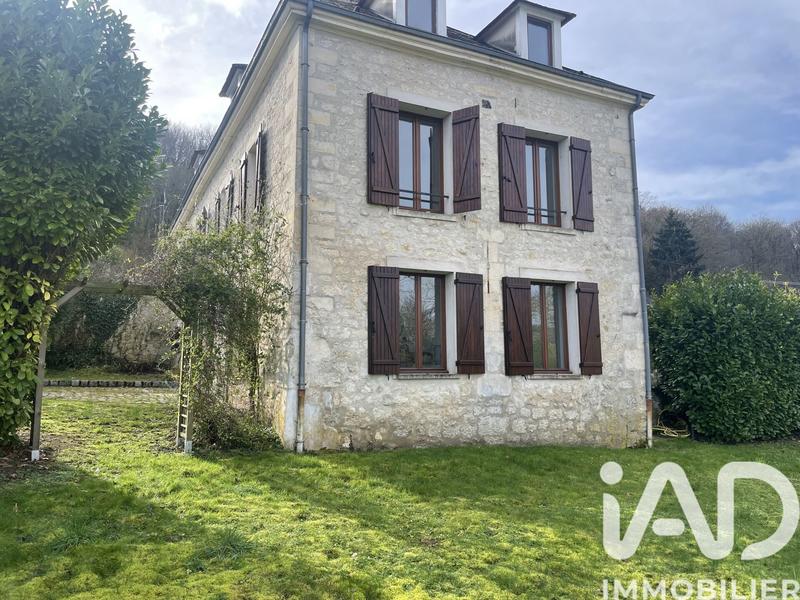 Maison - 210 m² - 7 pièces