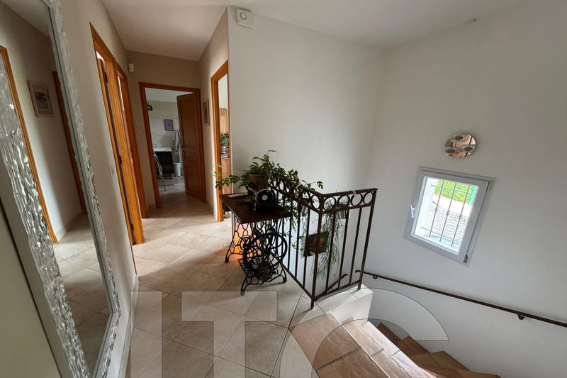 Villa - 152 m² - 6 pièces