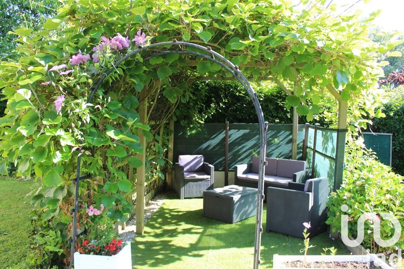 Maison - 250 m² - 9 pièces