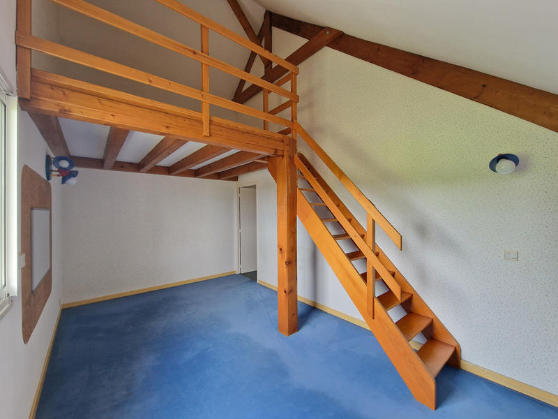 Maison - 185 m² - 8 pièces