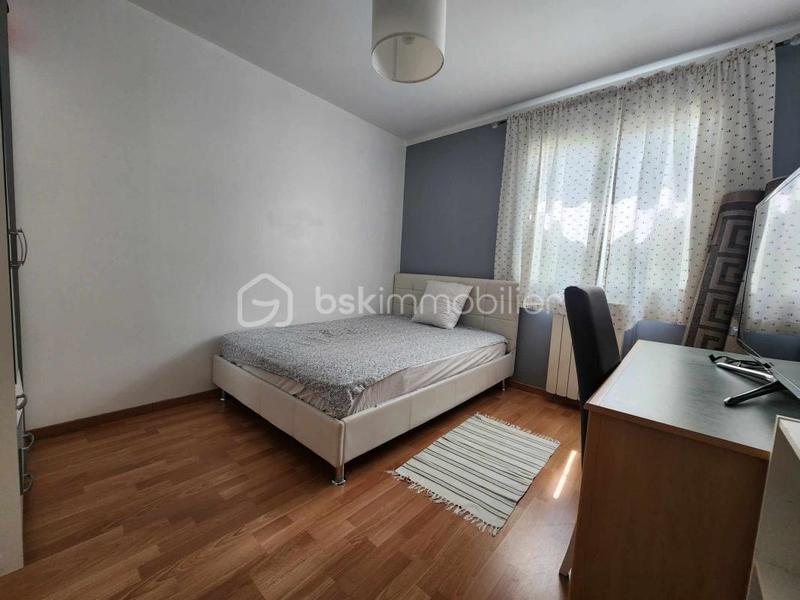 Maison traditionnelle - 173 m² - 7 pièces