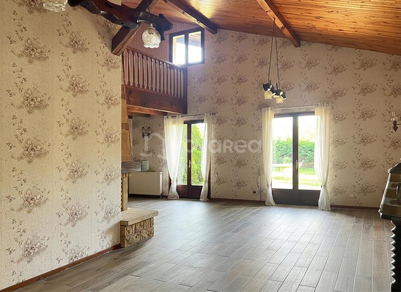 Maison - 210 m² - 8 pièces