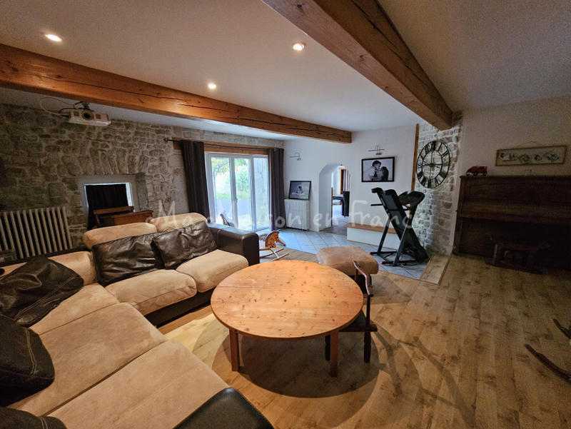 Maison - 250 m² - 10 pièces