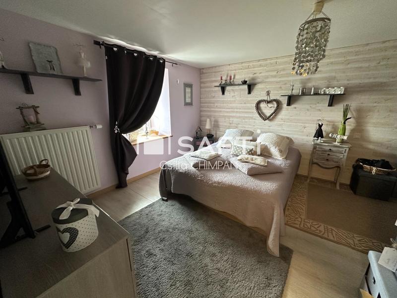 Maison - 167 m² - 8 pièces