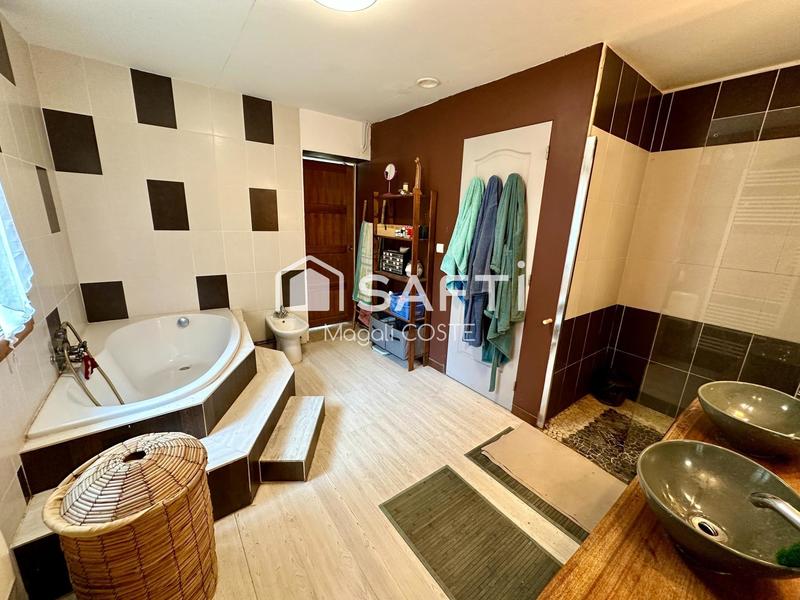 Maison - 178 m² - 6 pièces