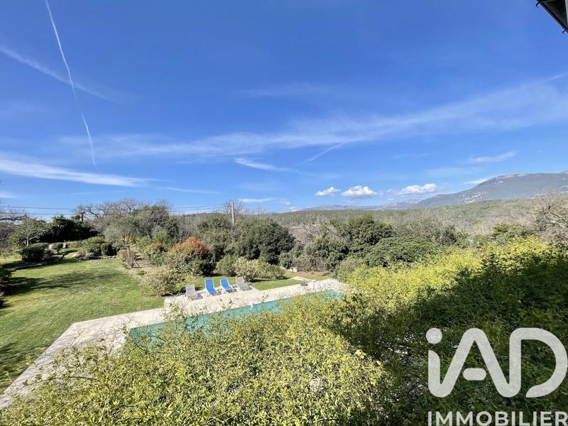 Maison - 433 m² - 16 pièces