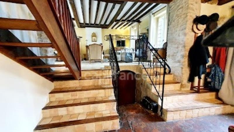 Maison - 220 m² - 7 pièces