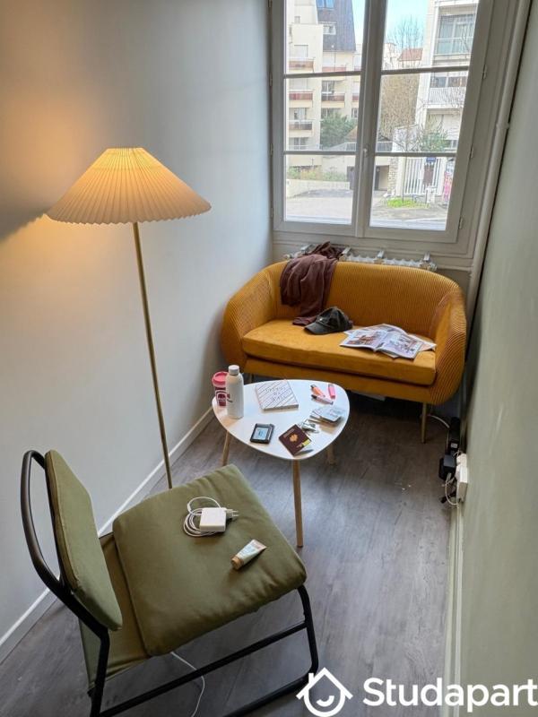 Chambre - 9 m² - 1 pièce