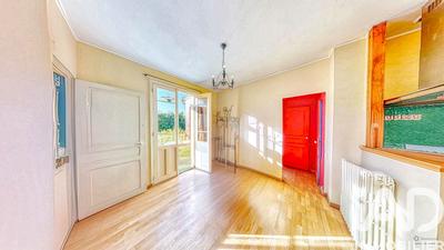 Maison - 86 m² - 5 pièces