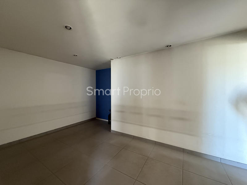 Local commercial - 200 m²