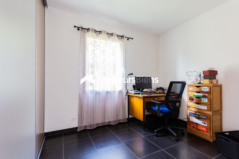 Maison - 94 m² - 5 pièces