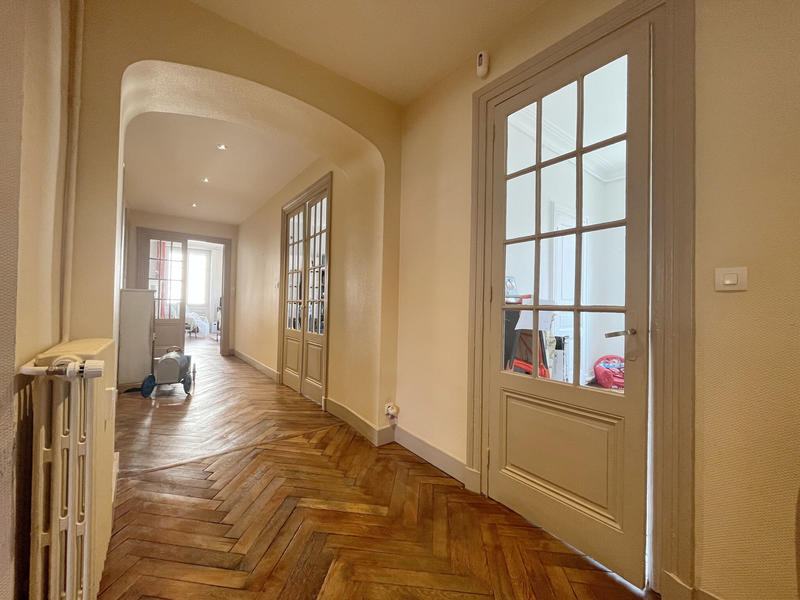 Appartement - 165 m² - 5 pièces