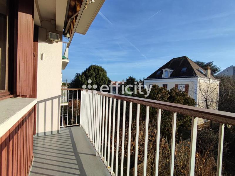 Appartement - 100 m² - 5 pièces