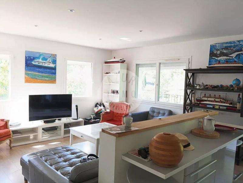 Maison - 197 m² - 7 pièces