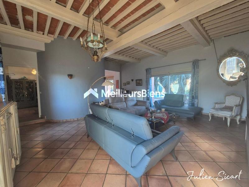 Propriété - 270 m² - 7 pièces