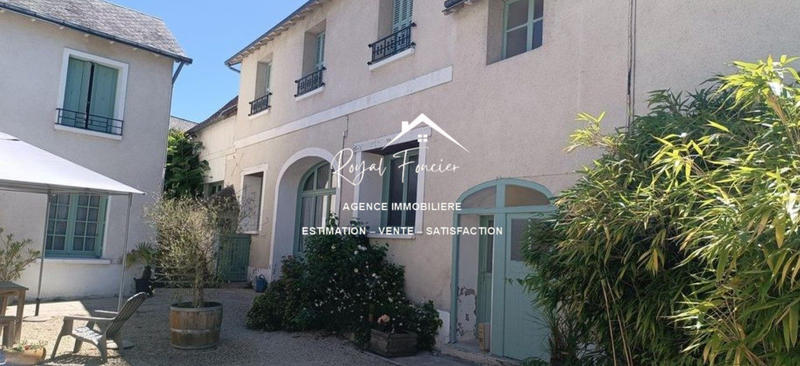 Maison ancienne - 560 m² - 30 pièces