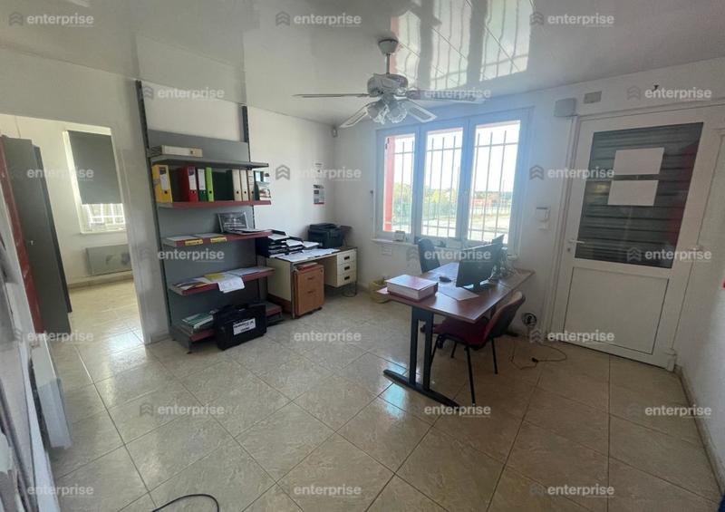 Local d'activité / Entrepôt - 1 000 m²