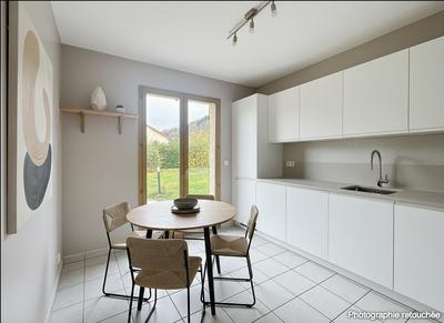 Maison - 92 m² - 5 pièces