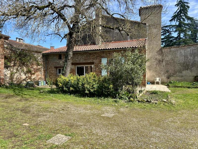 Propriété - 579 m² - 17 pièces