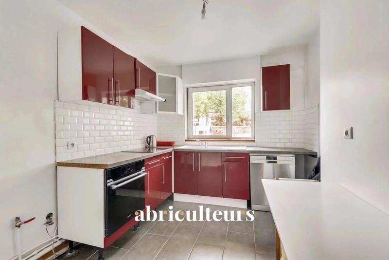 Appartement ancien - 87 m² - 4 pièces