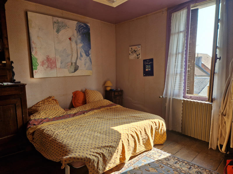 Maison - 232 m² - 7 pièces