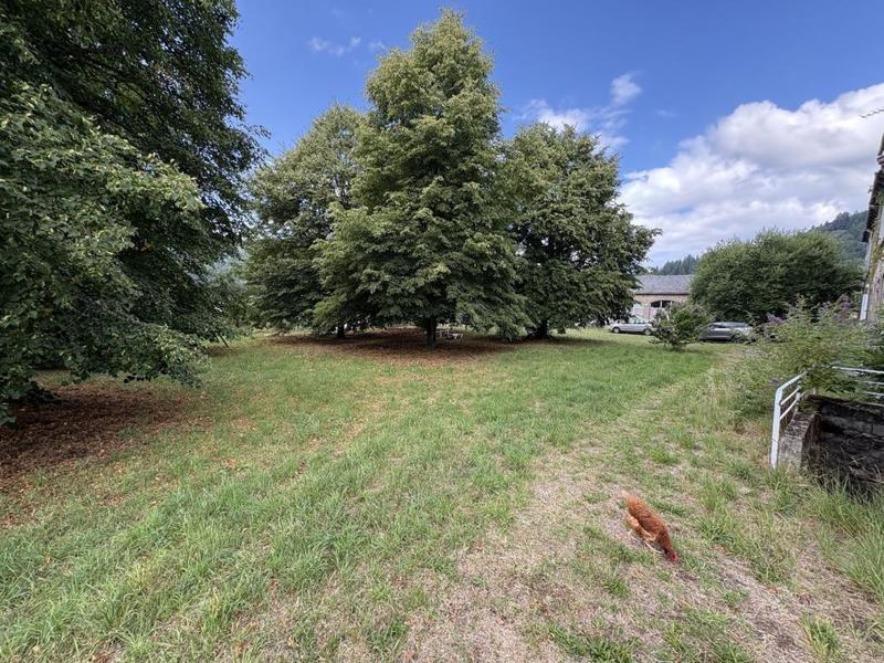 Demeure - 1 200 m² - 18 pièces