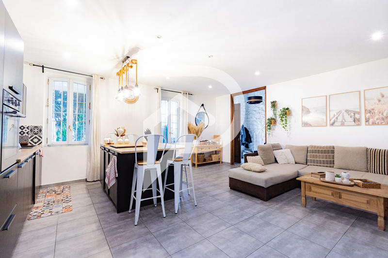 Maison - 104 m² - 5 pièces