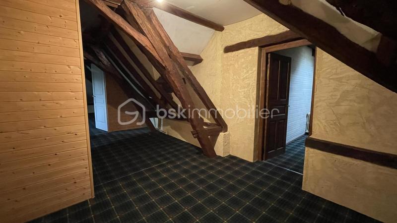 Propriété - 280 m² - 12 pièces