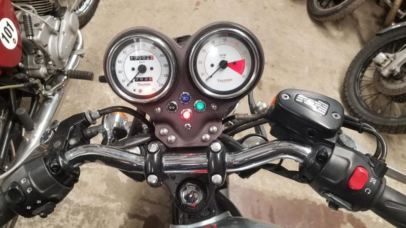 Triumph Thruxton 900 triumph gris 0900 540