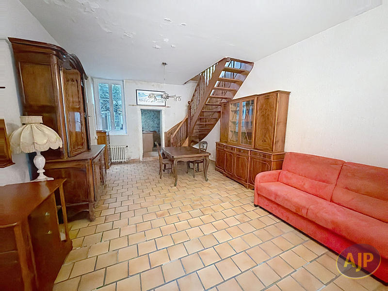 Maison - 121 m² - 6 pièces