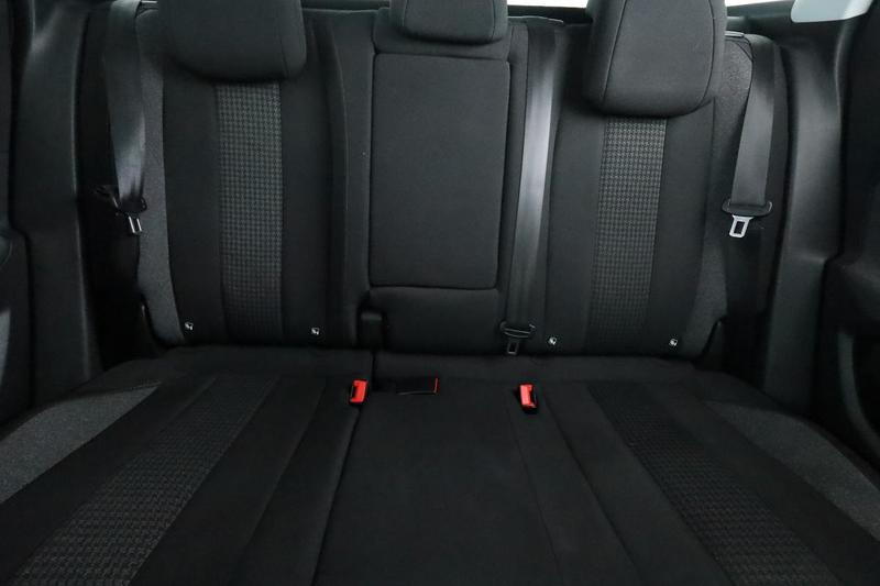 Peugeot 3008 1.5 Blue-HDi Active Business Eat8 130 ch