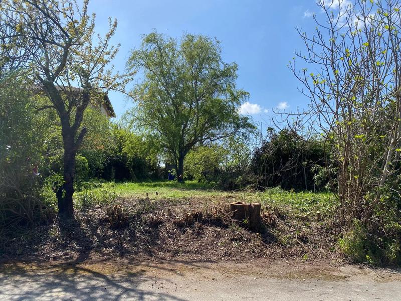 Terrain constructible - 800 m²